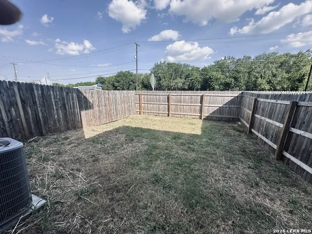 7356 MISTY RIDGE DR Unit 8 Converse, TX 78109