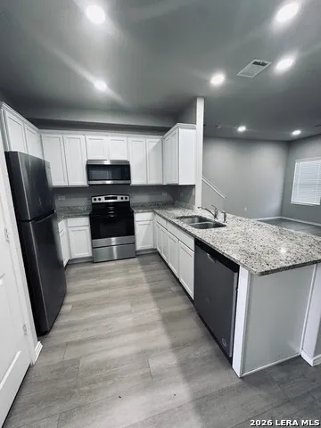 7356 MISTY RIDGE DR Unit 8 Converse, TX 78109