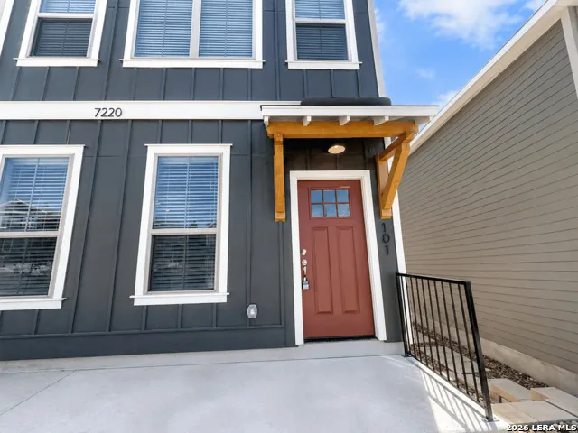 7220 Magnolia Creek Unit 101 San Antonio, TX 78252