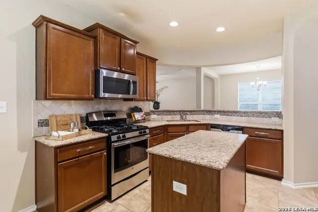 9006 Hubbard Hill San Antonio, TX 78254
