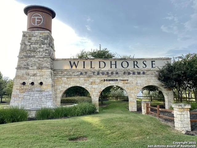9006 Hubbard Hill San Antonio, TX 78254