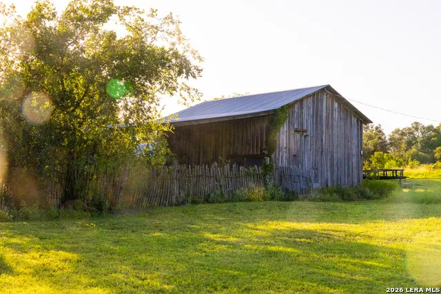 552+/- ACRES Robinson Rd Johnson City, TX 78636