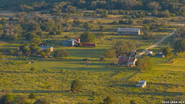 552+/- ACRES Robinson Rd Johnson City, TX 78636