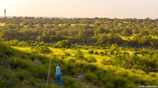 552+/- ACRES Robinson Rd Johnson City, TX 78636