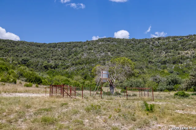 2242 Patterson Creek Rd Leakey, TX 78873