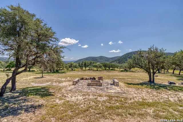 2242 Patterson Creek Rd Leakey, TX 78873