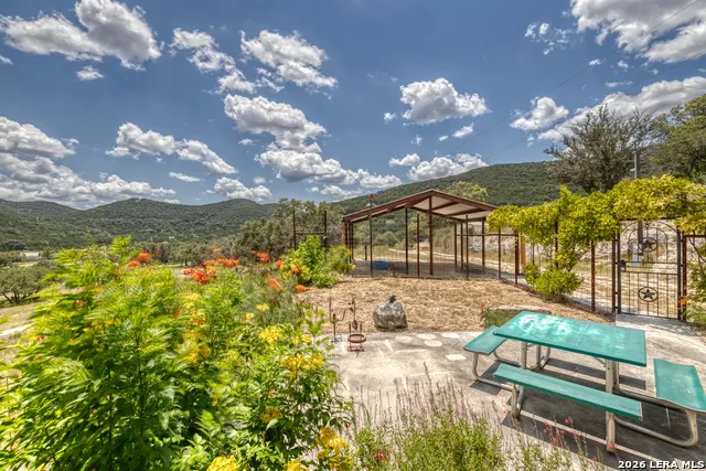 2242 Patterson Creek Rd Leakey, TX 78873