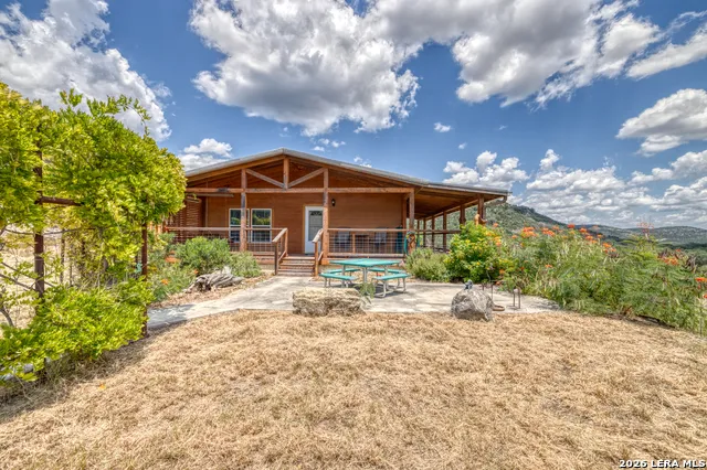 2242 Patterson Creek Rd Leakey, TX 78873