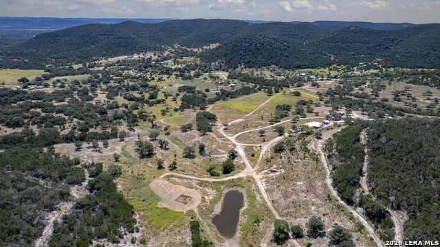 2242 Patterson Creek Rd Leakey, TX 78873