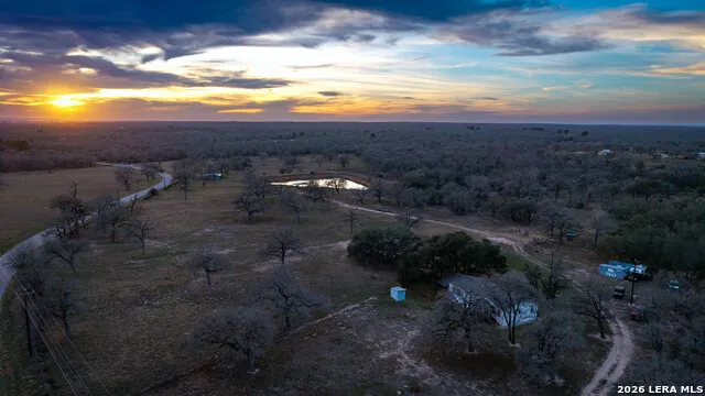 104 Longhorn Rd Stockdale, TX 78160