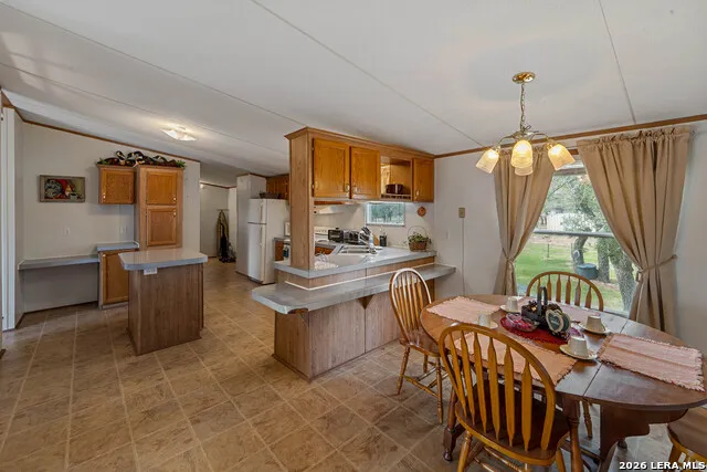104 Longhorn Rd Stockdale, TX 78160