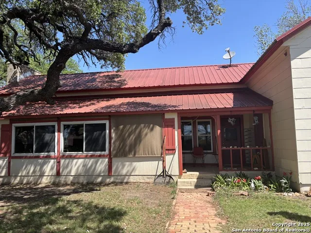 3707 S State Highway 173 N Hondo, TX 78861
