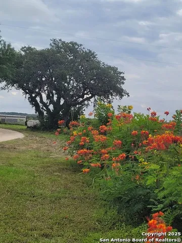 3707 S State Highway 173 N Hondo, TX 78861