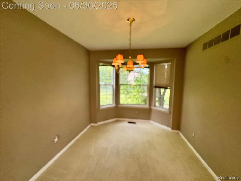 3621 Weeburn Ann Arbor City, MI 48108