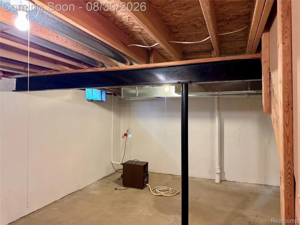 3621 Weeburn Ann Arbor City, MI 48108