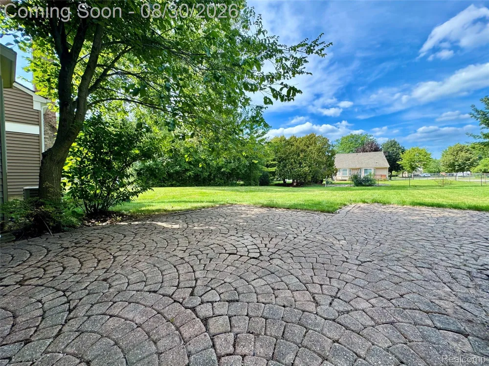 3621 Weeburn Ann Arbor City, MI 48108