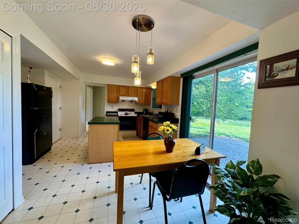 3621 Weeburn Ann Arbor City, MI 48108