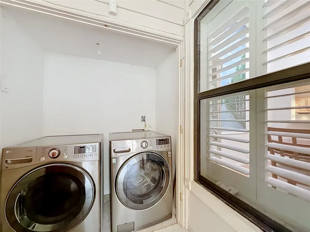 2936 S SEMORAN BOULEVARD #105 Orlando, FL 32822