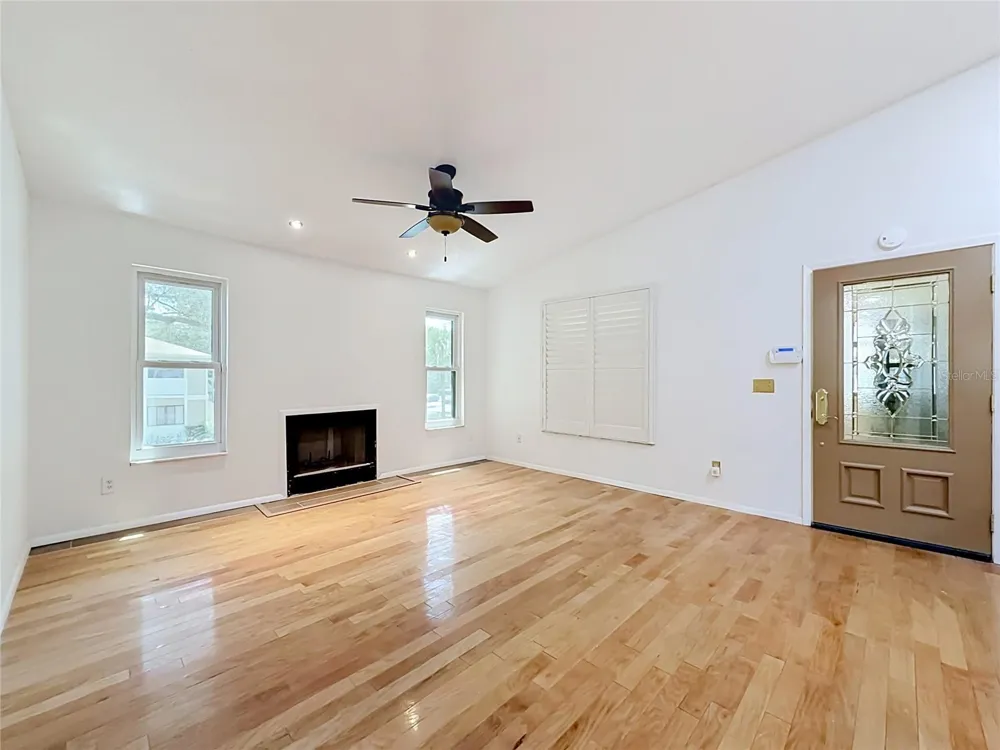 2936 S SEMORAN BOULEVARD #105 Orlando, FL 32822