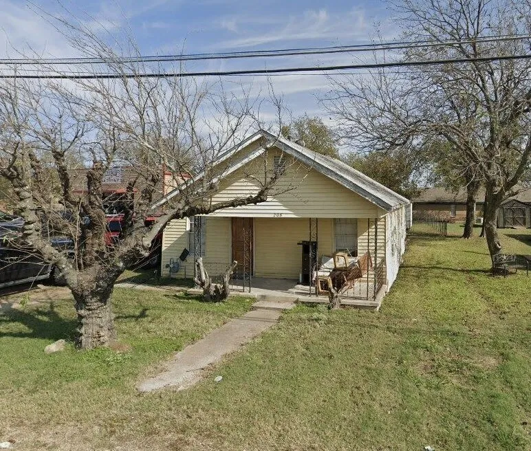 208 S Church Street Elm Mott, TX 76640