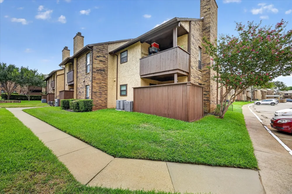 1204 Harwell Drive #2110 Arlington, TX 76011