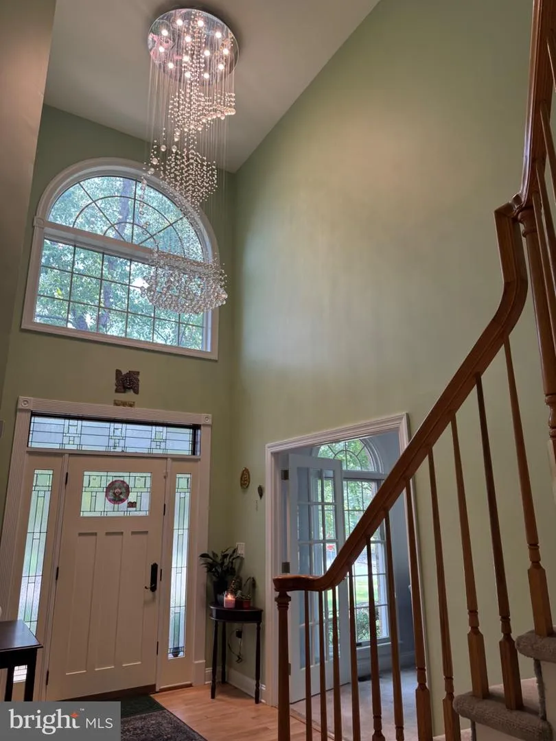 1 SHELLEY COURT West Windsor, NJ 08550