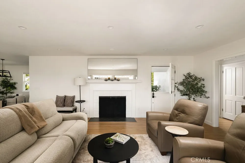 465 Monterey Laguna Beach, CA 92651