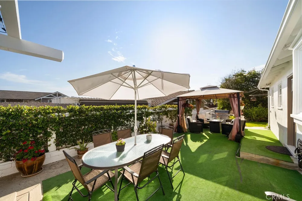 465 Monterey Laguna Beach, CA 92651