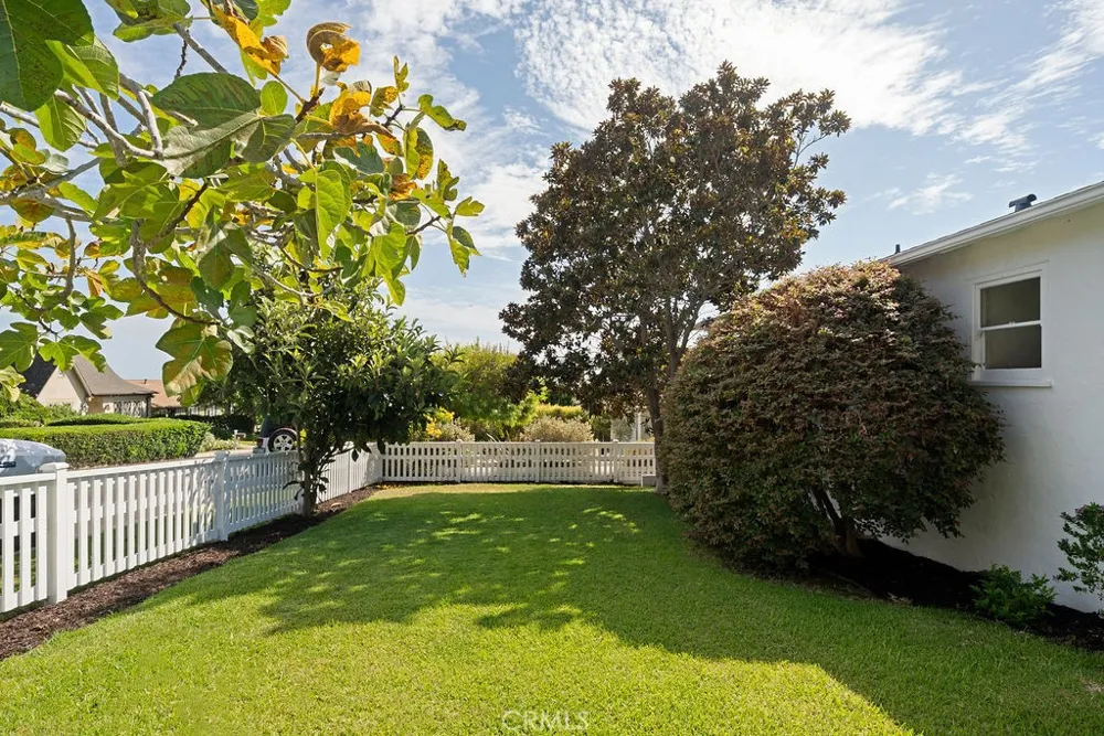 465 Monterey Laguna Beach, CA 92651