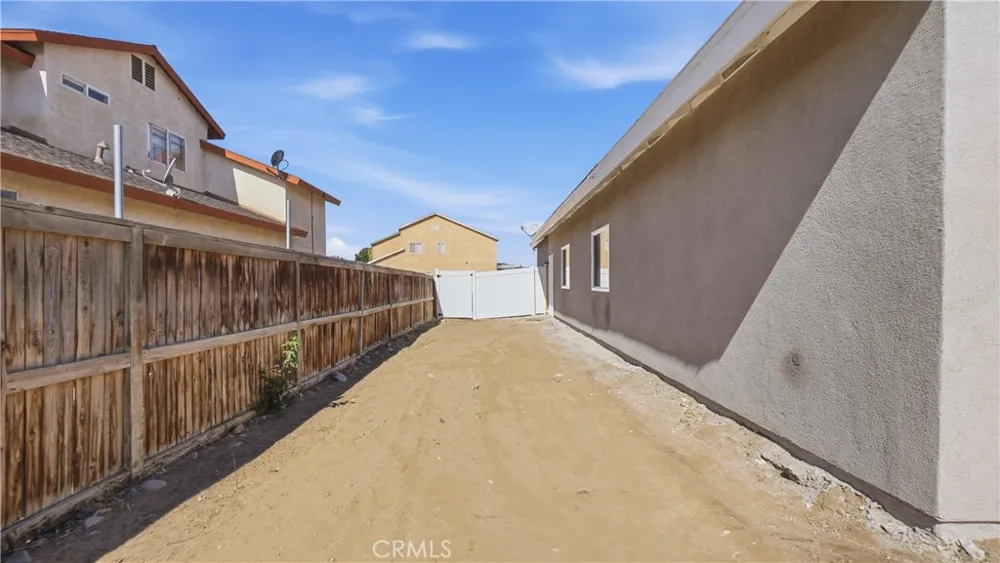 14695 Nelson Victorville, CA 92394