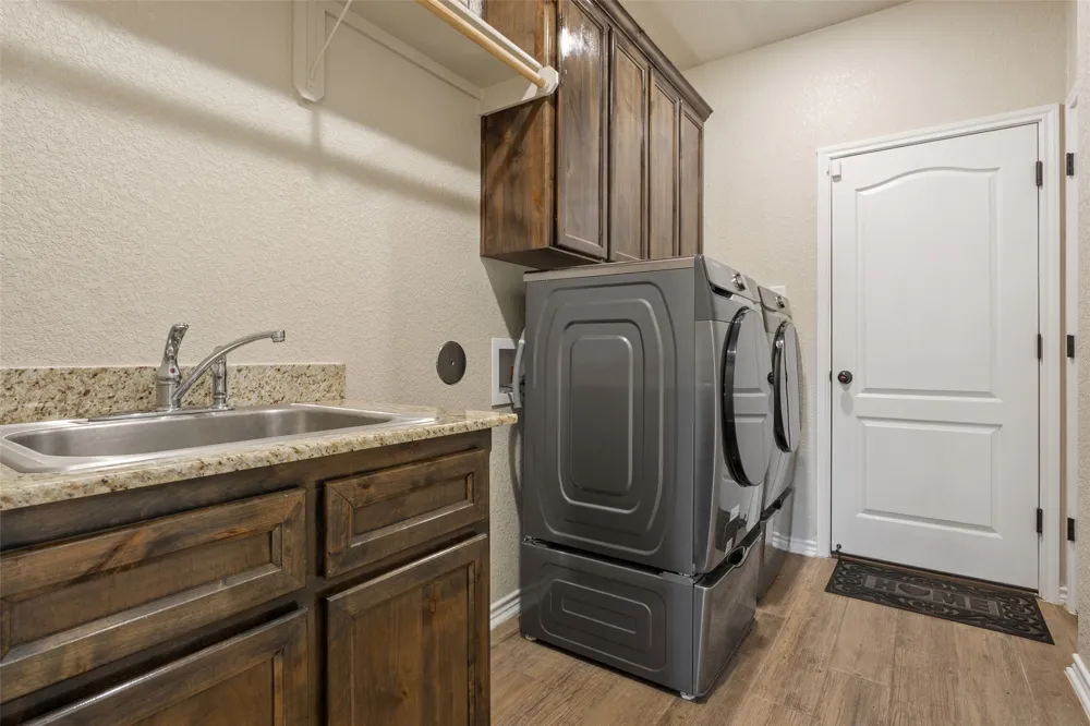 7601 Silicon Drive Killeen, TX 76542