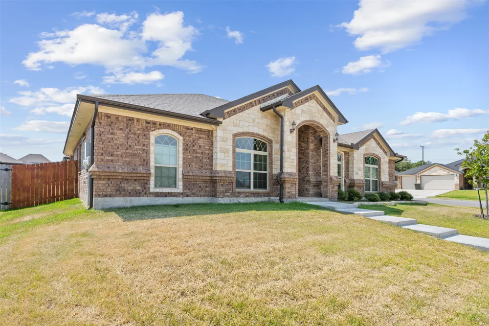 7601 Silicon Drive Killeen, TX 76542