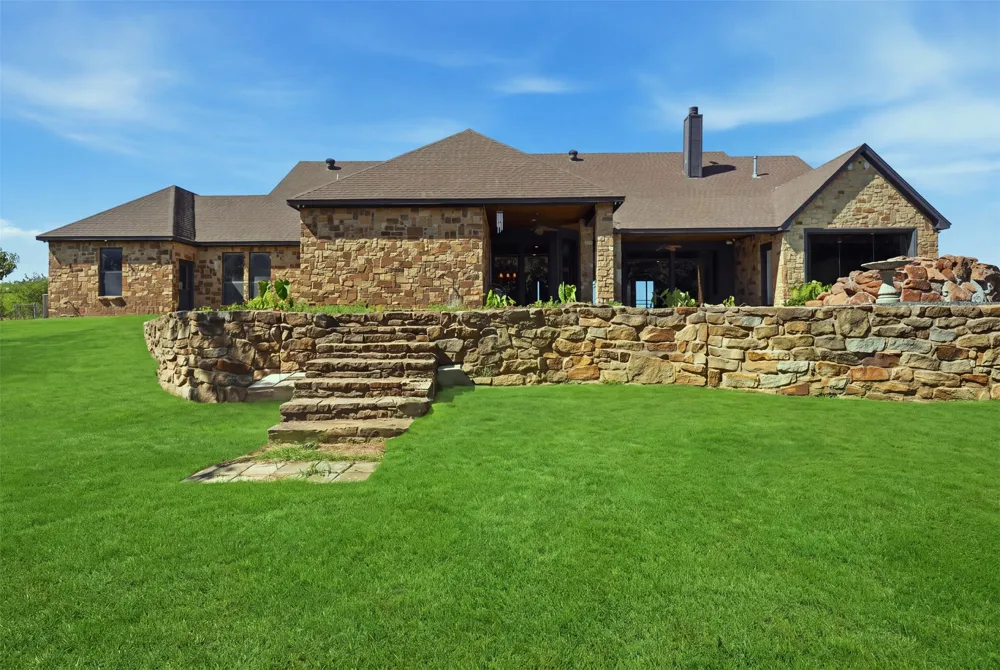 6808 Nine Mile Bridge Road Fort Worth, TX 76135