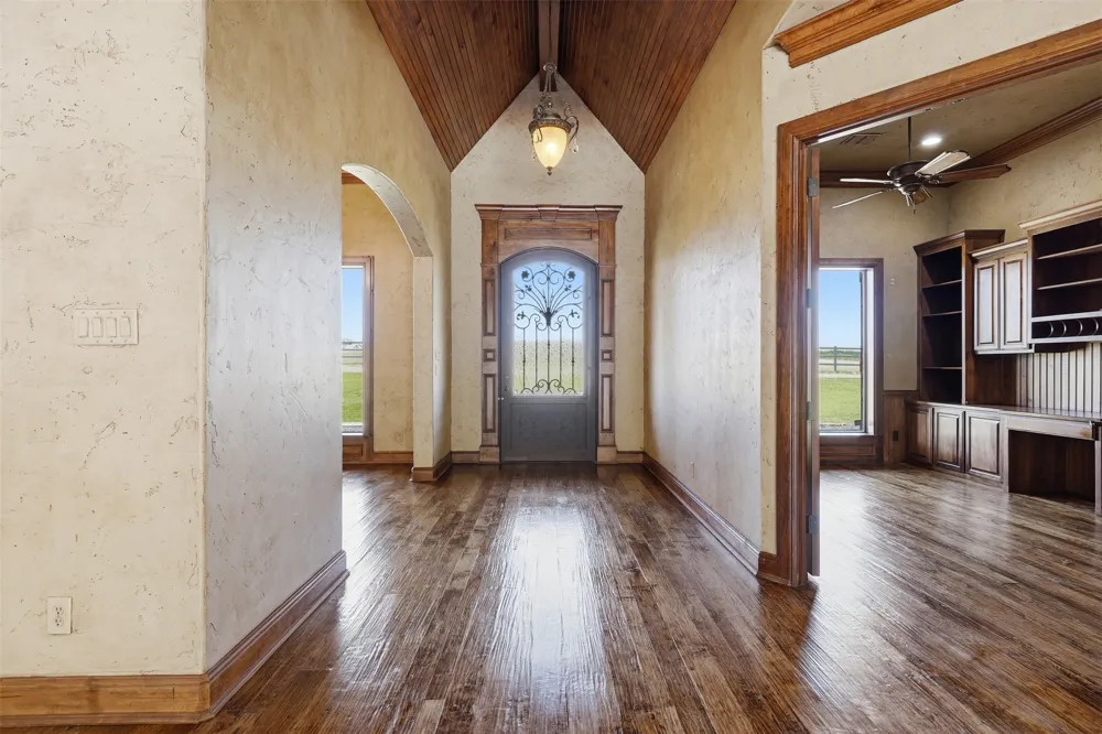 6808 Nine Mile Bridge Road Fort Worth, TX 76135