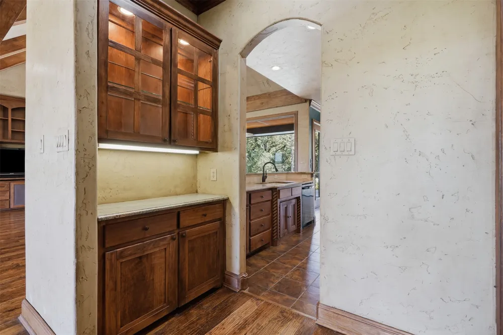 6808 Nine Mile Bridge Road Fort Worth, TX 76135