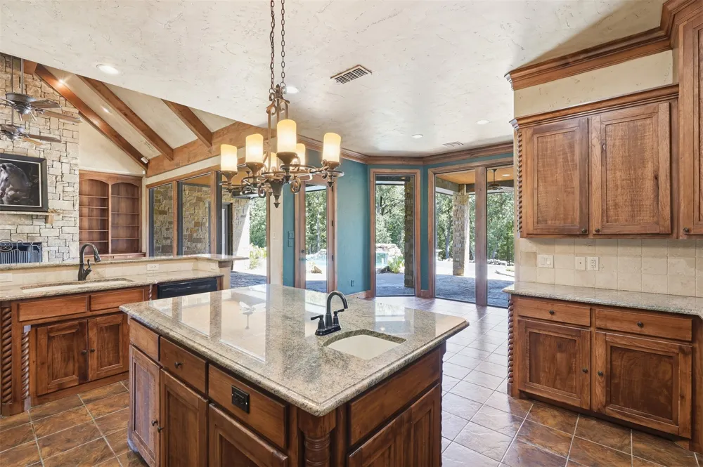 6808 Nine Mile Bridge Road Fort Worth, TX 76135