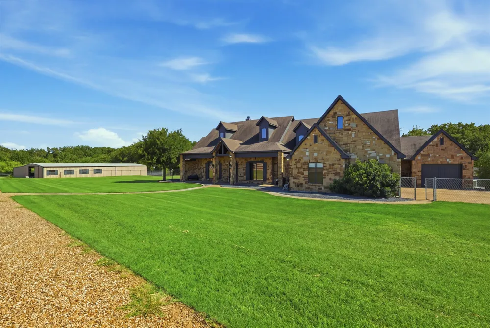 6808 Nine Mile Bridge Road Fort Worth, TX 76135