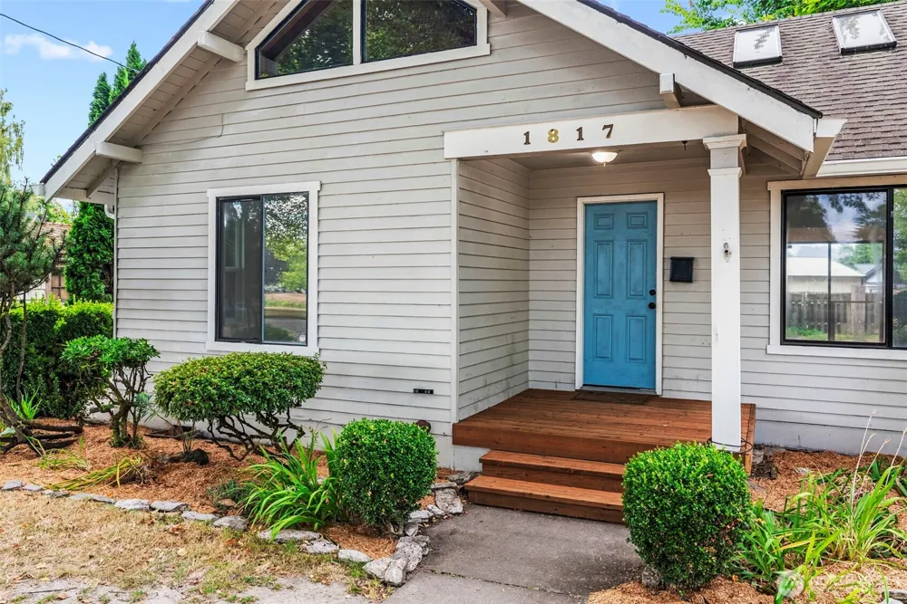 1817 Nichols Boulevard Longview, WA 98632