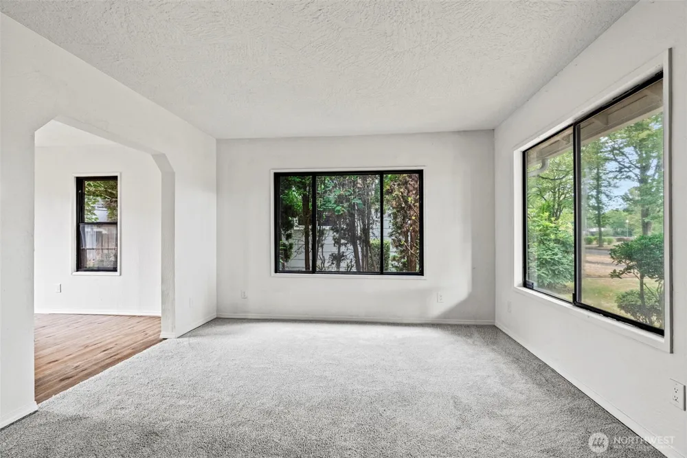 1817 Nichols Boulevard Longview, WA 98632