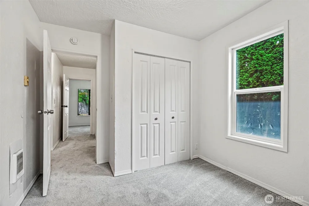 1817 Nichols Boulevard Longview, WA 98632