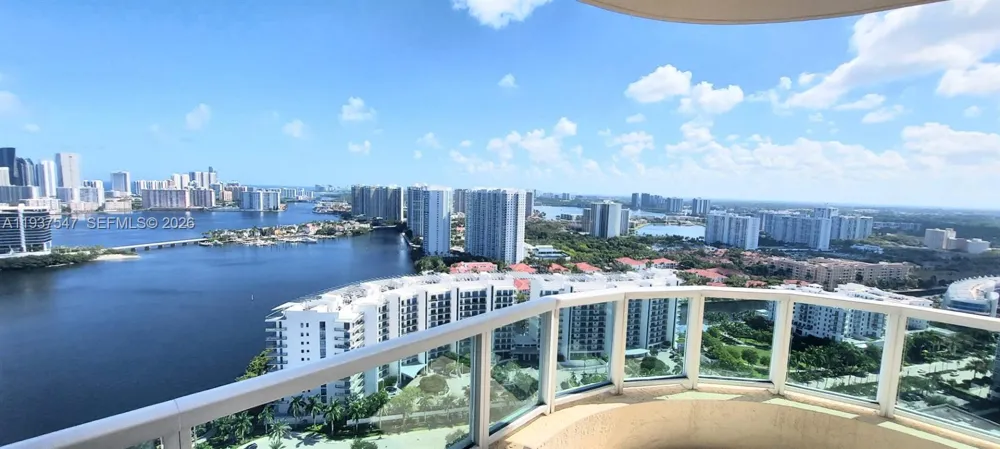 3330 NE 190th St #MPH15 Aventura, FL 33180