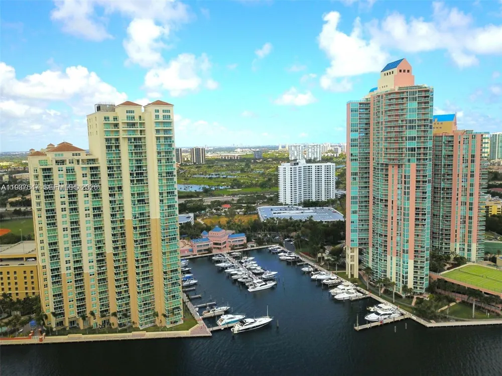 3330 NE 190th St #MPH15 Aventura, FL 33180