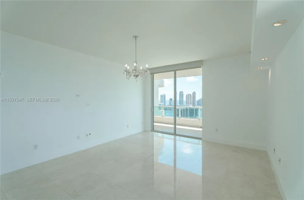 3330 NE 190th St #MPH15 Aventura, FL 33180