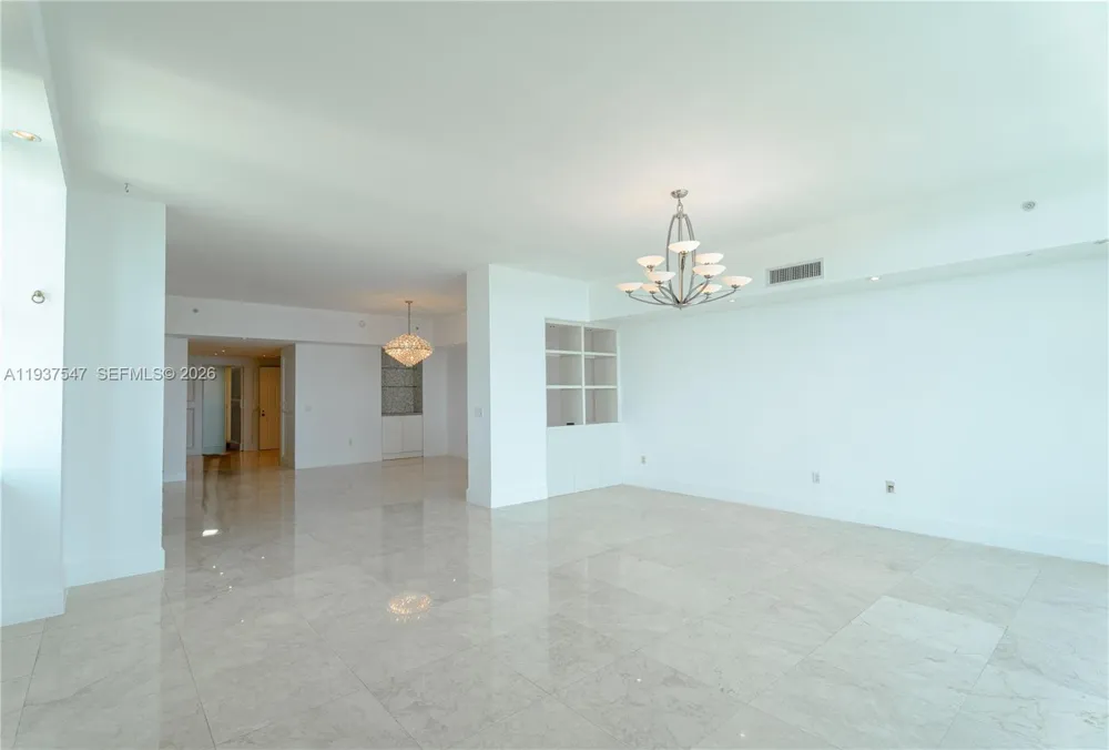 3330 NE 190th St #MPH15 Aventura, FL 33180