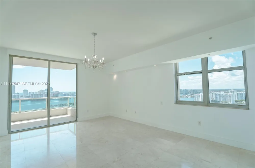 3330 NE 190th St #MPH15 Aventura, FL 33180