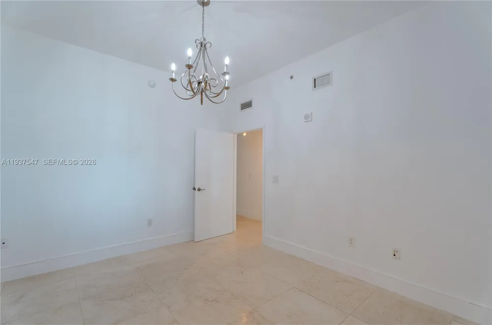 3330 NE 190th St #MPH15 Aventura, FL 33180