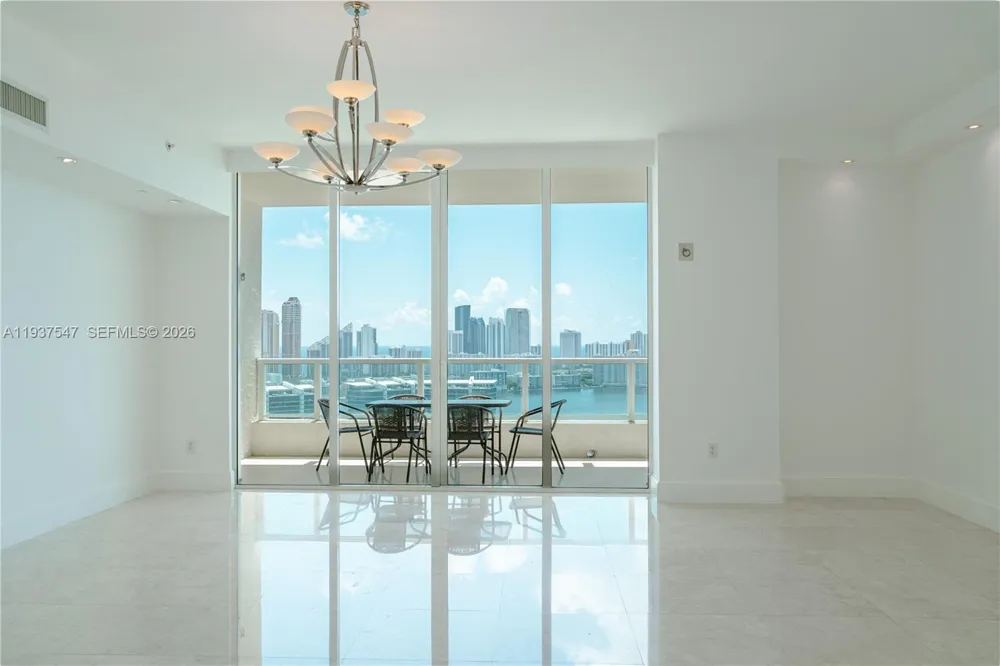 3330 NE 190th St #MPH15 Aventura, FL 33180