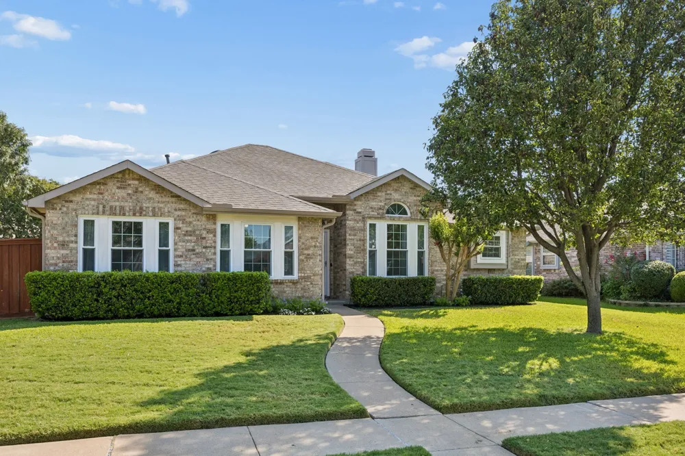 2722 Covington Drive Garland, TX 75040
