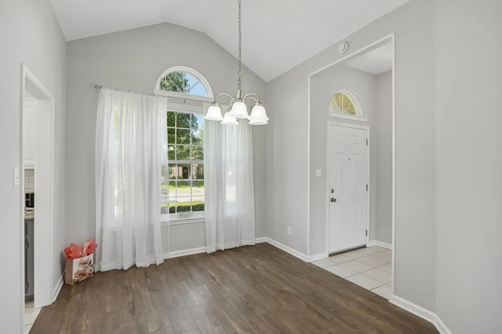 2722 Covington Drive Garland, TX 75040