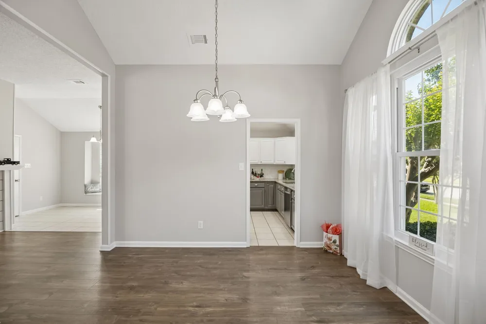 2722 Covington Drive Garland, TX 75040